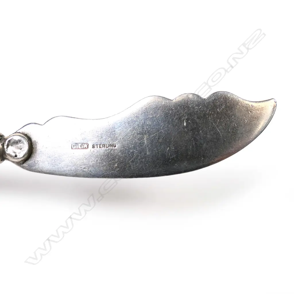 G.E. Whitmore silver and pounamu butter knife, Image 1++